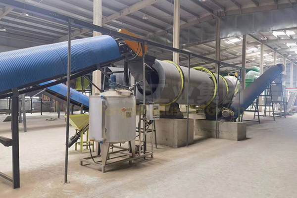 新疆十萬(wàn)噸有機(jī)無(wú)機(jī)復(fù)混肥生產(chǎn)線發(fā)貨