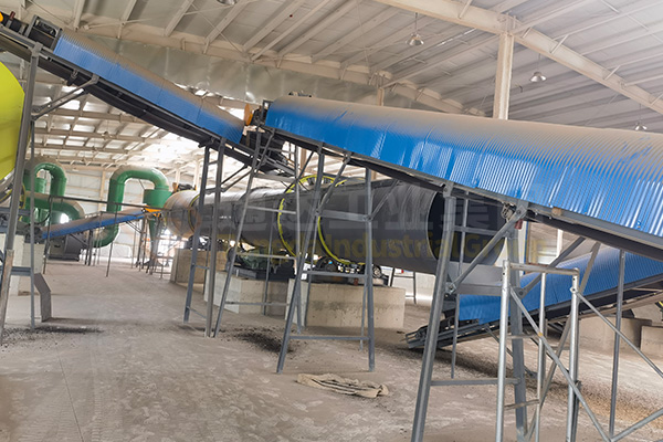 新疆十萬(wàn)噸有機(jī)無(wú)機(jī)復(fù)混肥生產(chǎn)線發(fā)貨