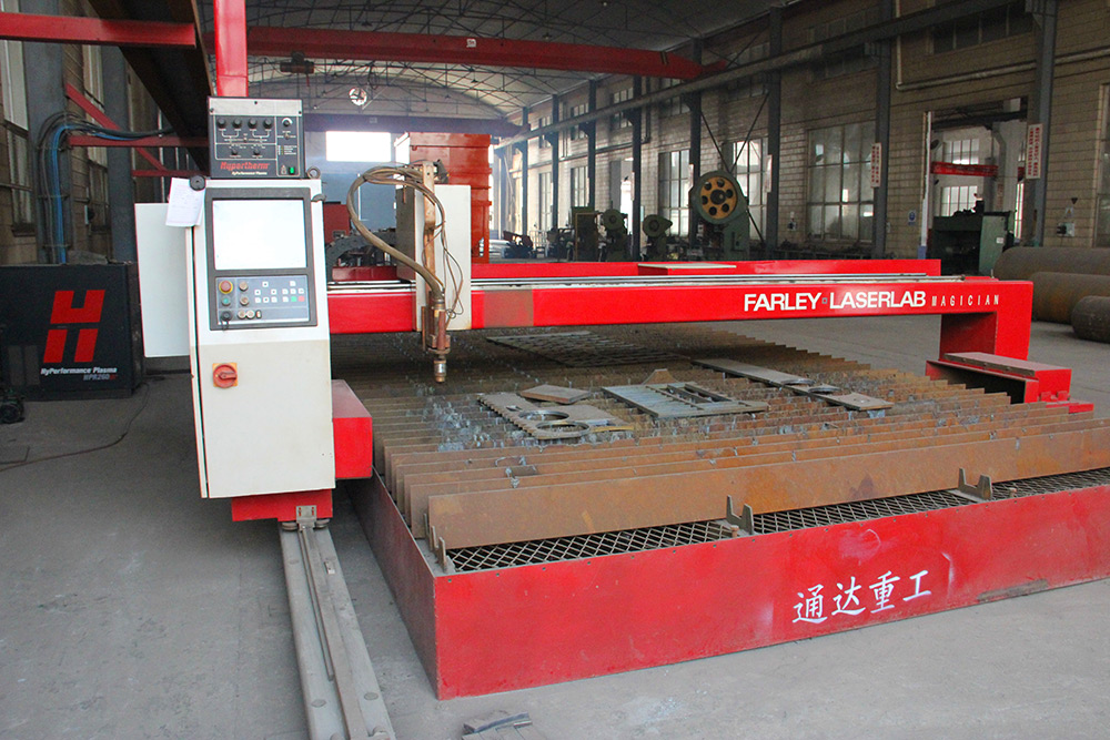 通達(dá)重工金加工車間02