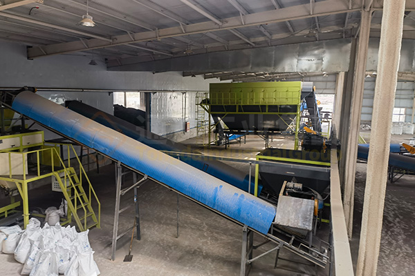 年產(chǎn)量5萬噸秸稈有機(jī)肥生產(chǎn)線投資設(shè)備都有哪些