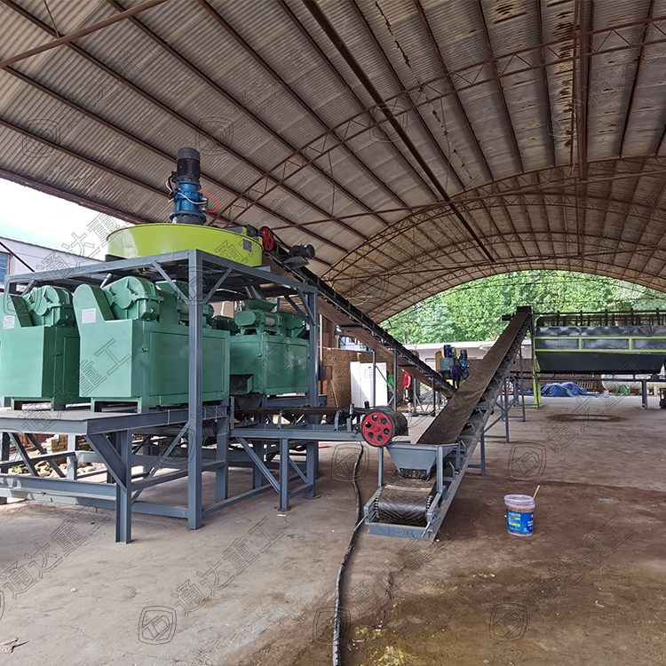 復合肥設(shè)備生產(chǎn)線