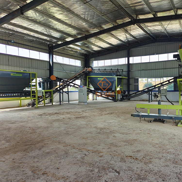 養(yǎng)了2000頭牛,牛糞有機肥生產(chǎn)設(shè)備需要哪些