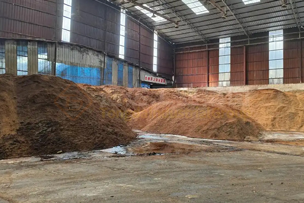  酒糟怎么做成有機(jī)肥?酒糟加工有機(jī)肥配套設(shè)備有哪些?