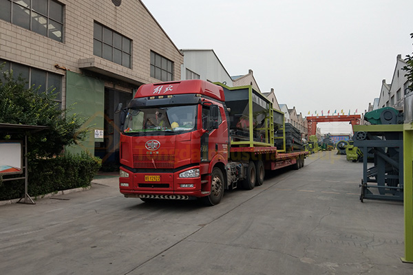 10000頭羊用什么有機(jī)肥加工設(shè)備?一萬只羊養(yǎng)殖場用什么型號有機(jī)肥設(shè)備好?