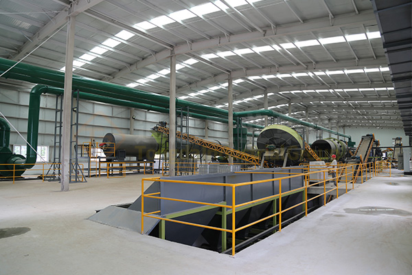 豬糞有機肥設(shè)備廠家哪家好?去哪買有機肥設(shè)備有保障?